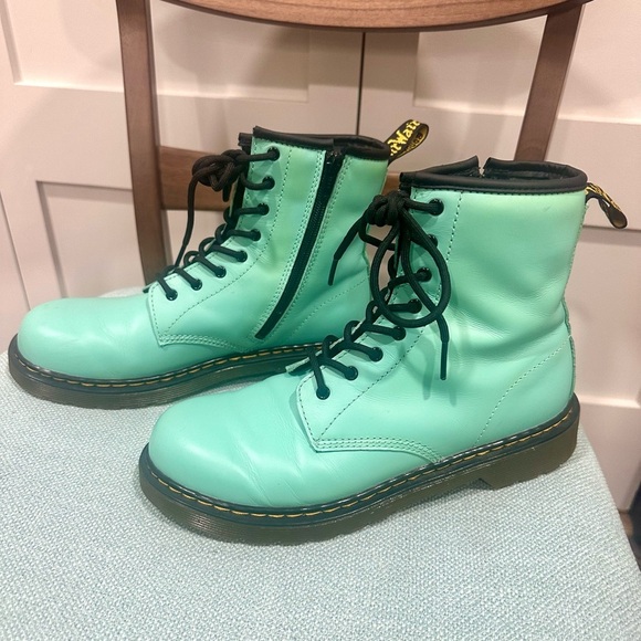 Dr. Martens Boots 8 Hole Sea Foam Green - Picture 5 of 12